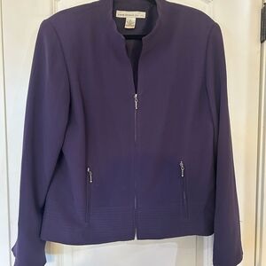 Elegant Women's Purple Blazer with Zipper